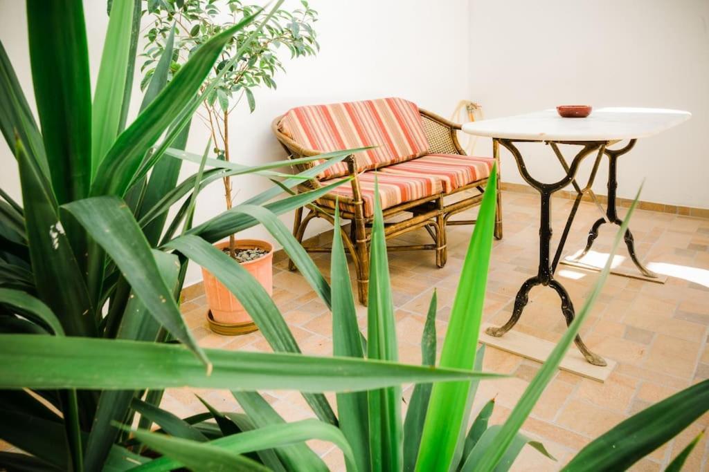 Renovated, Open And Functional Old City House Iraklio Exterior foto